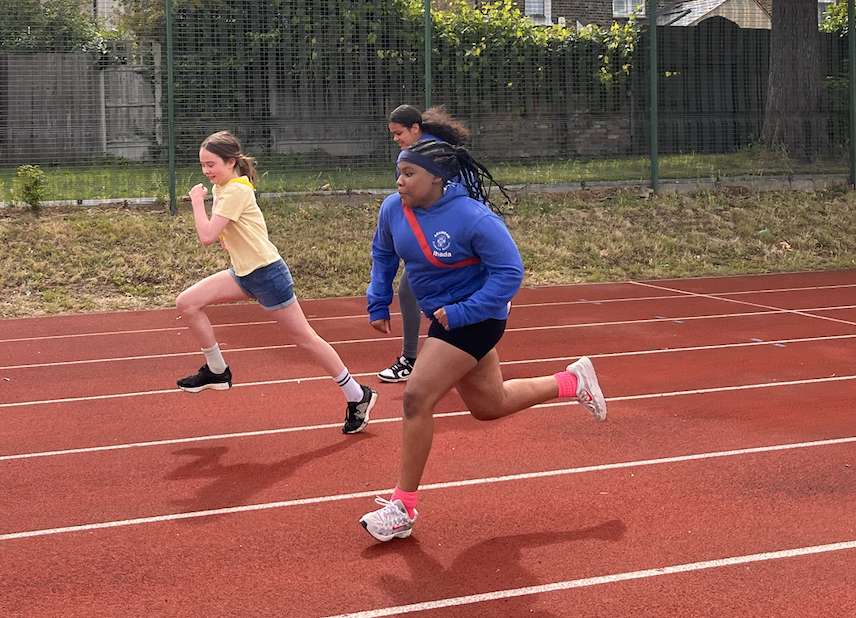 Year 6 compete in their final Ashmead Sports Day!